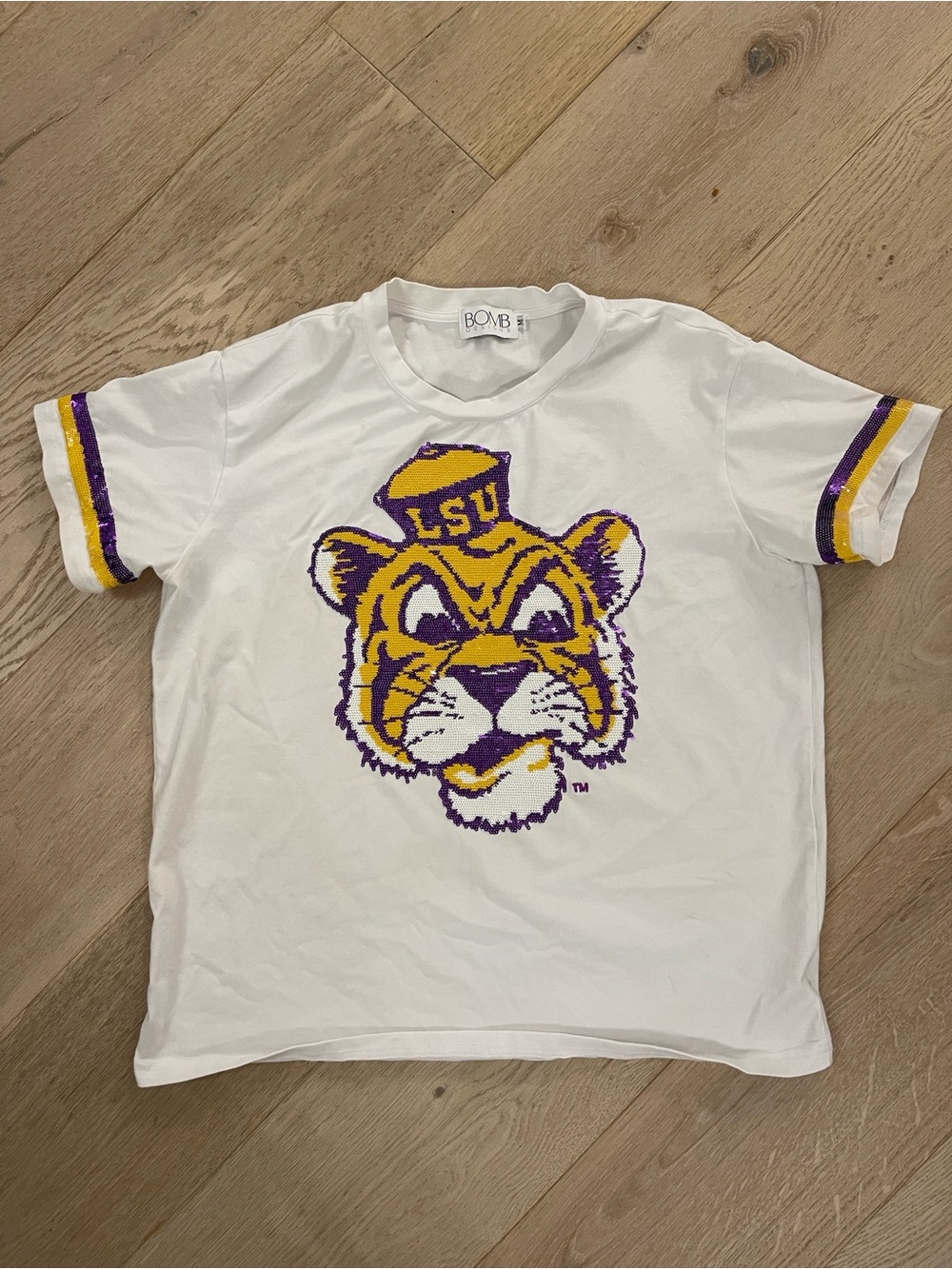 BOMB DESIGNS LSU vintage tiger womens sequin design tee size medium